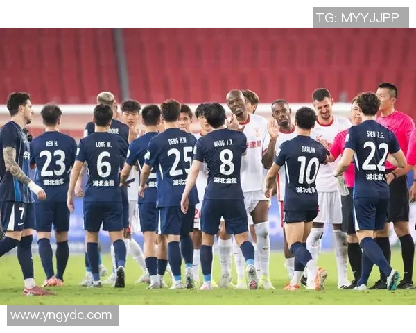 现役27号足球明星盘点及其在球队中的表现分析 现役27号足球明星盘点及其在球队中的表现分析